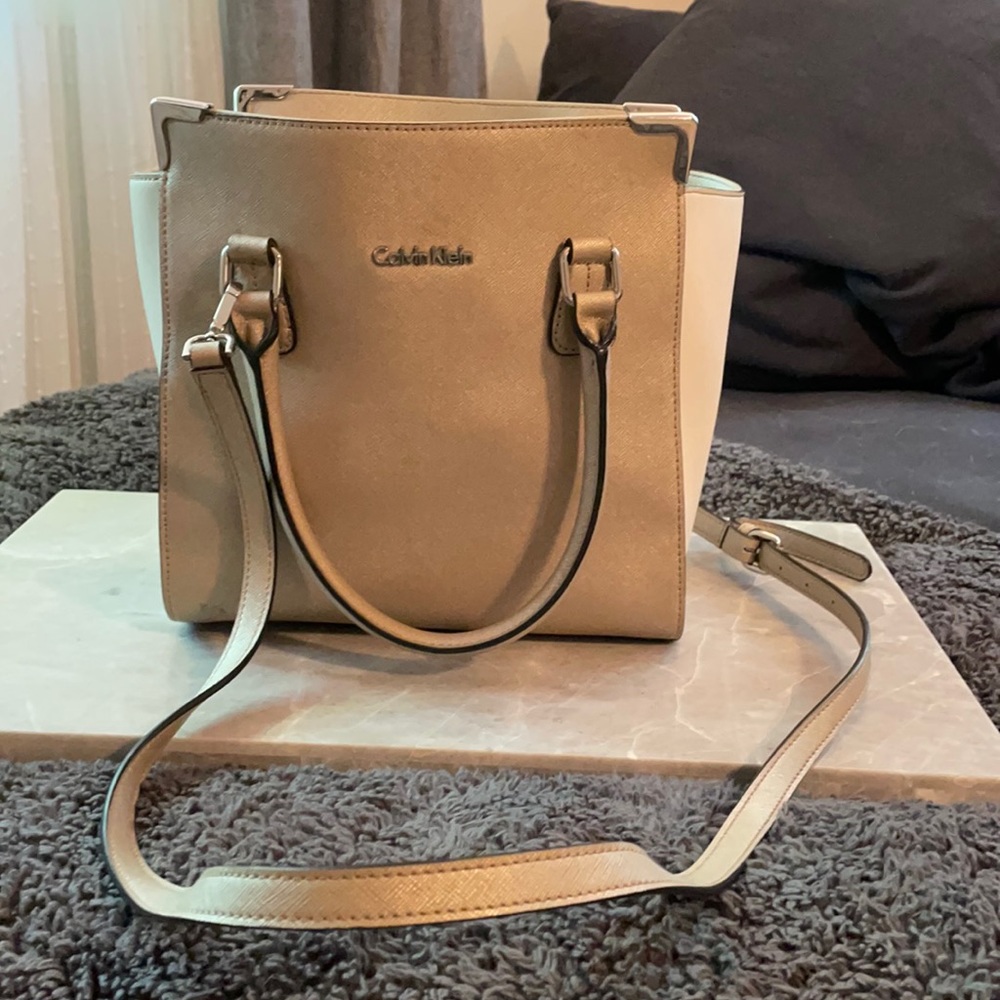 Calvin Klein tan and white